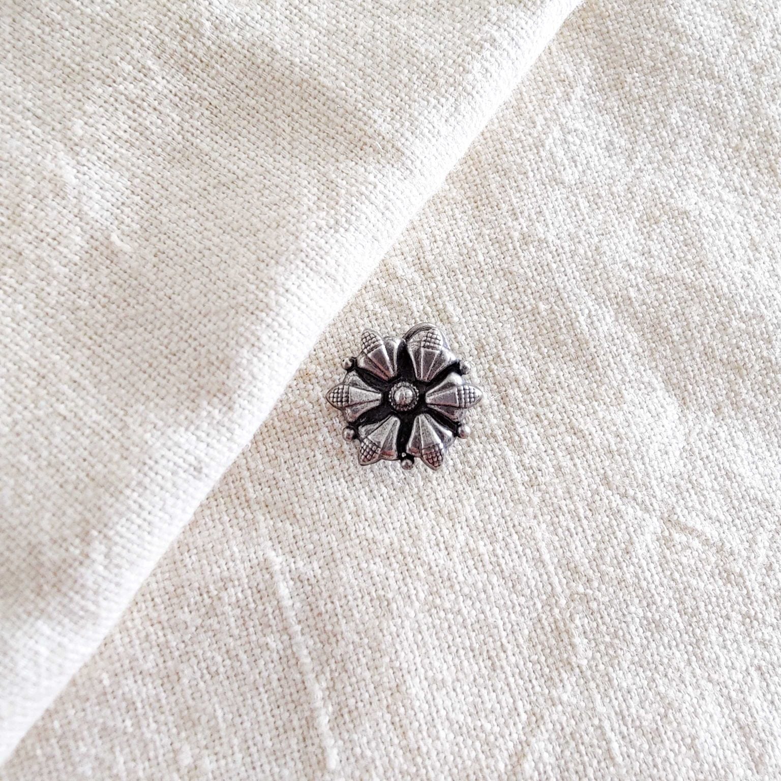 Wired Nose Pin image 0