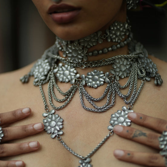 Anvaya Chain Choker Necklace