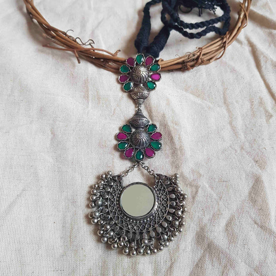 Stone Flower Tie