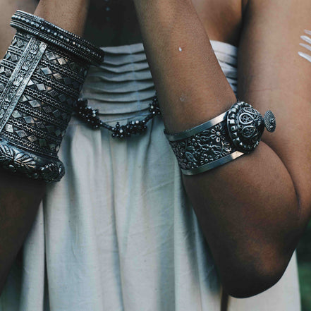 Embossed Kada image 3