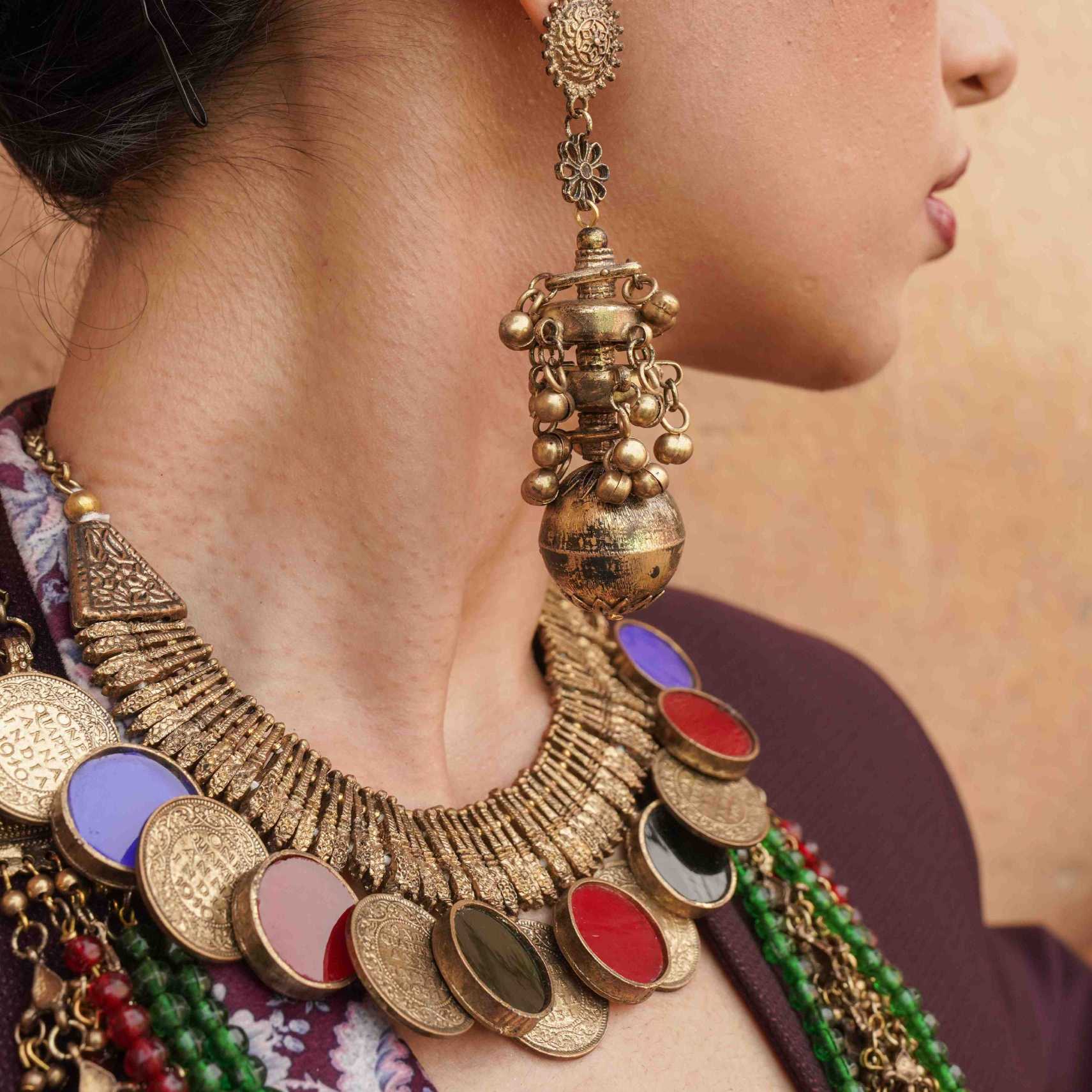 Paisa Choker with Glasswork Necklace image 3