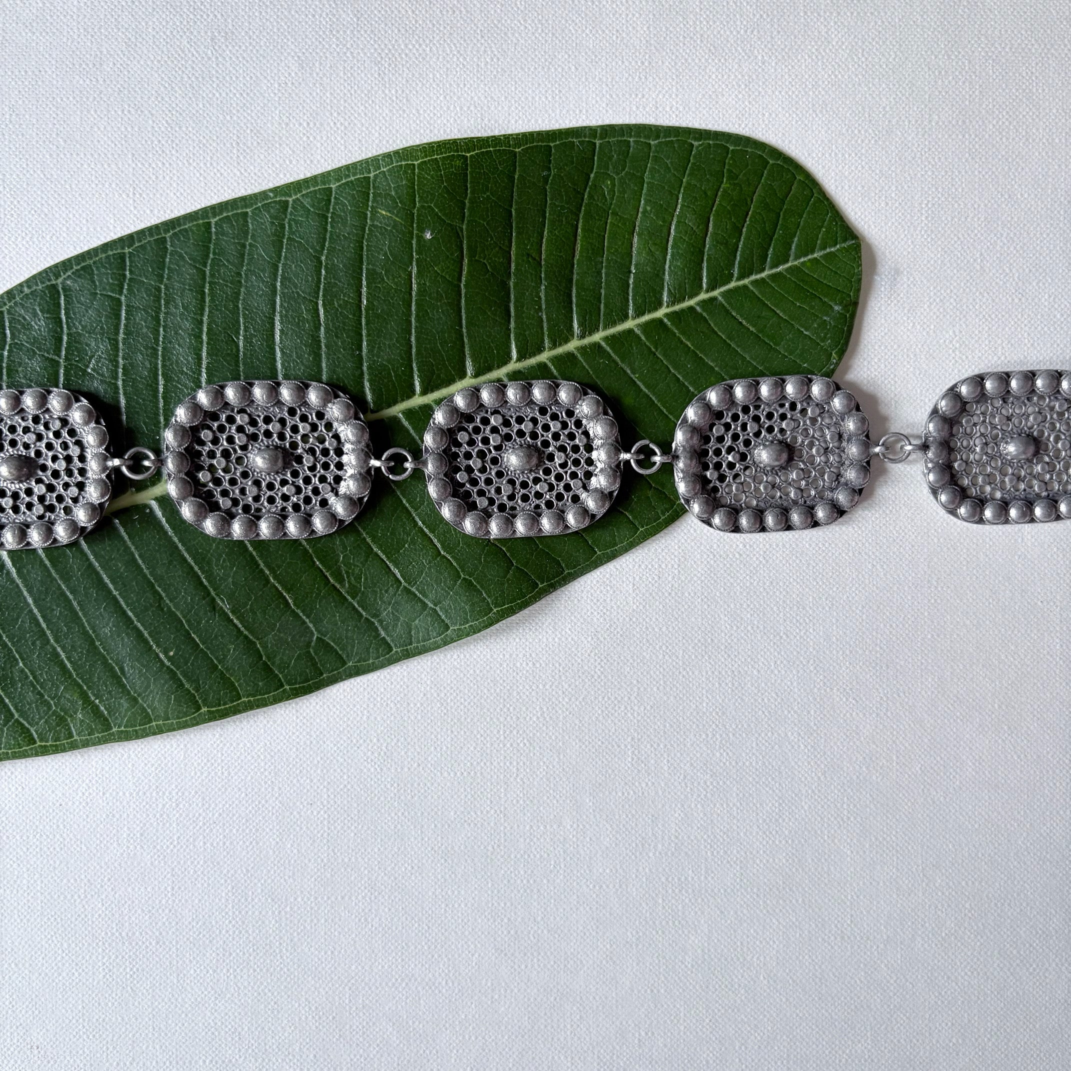 Jalakriti Choker Necklace