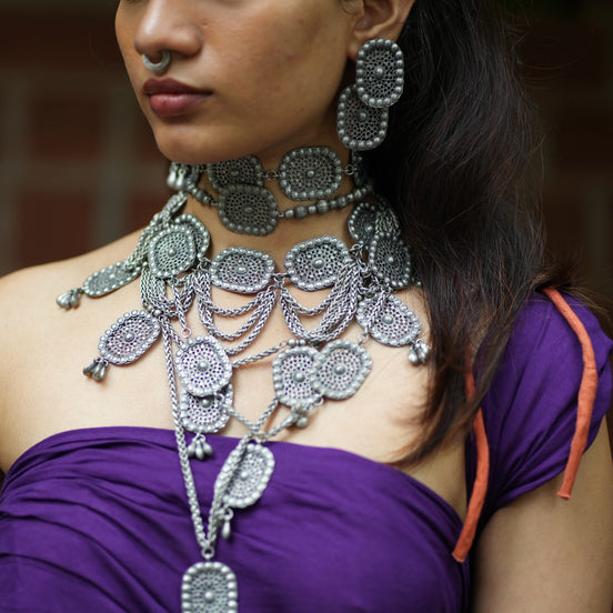 Jalakriti Side Charm Necklace