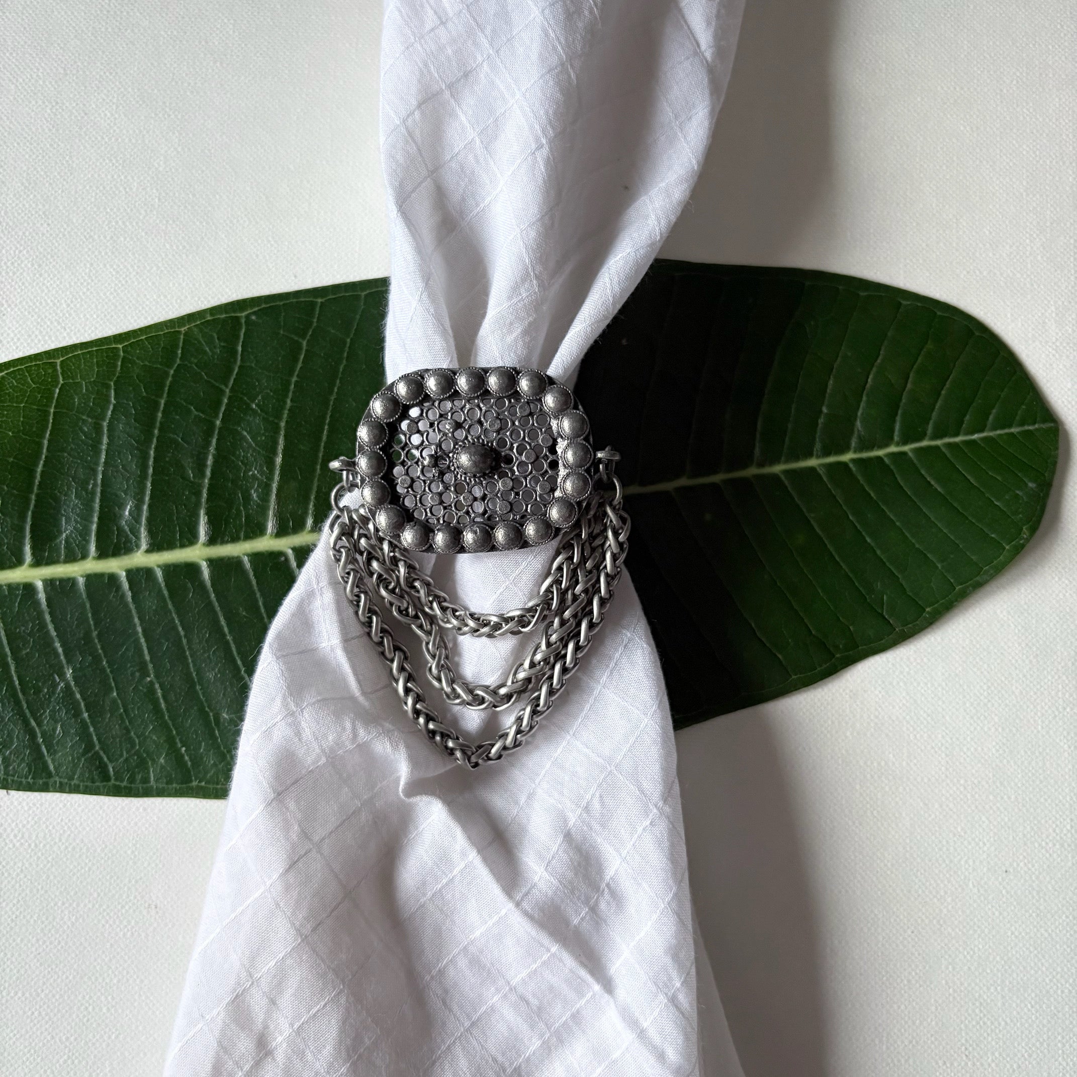 Jalakriti Chain Ring