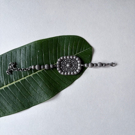 Jalakriti Ball Bracelet