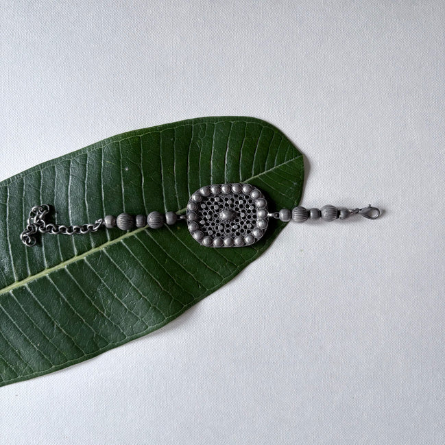 Jalakriti Ball Bracelet