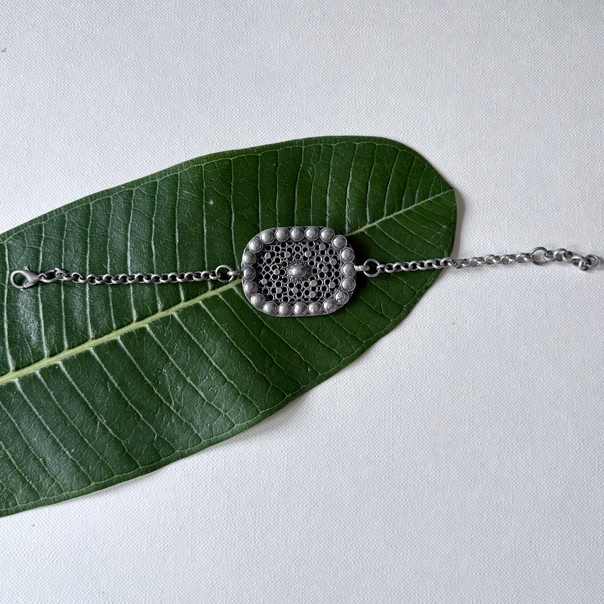 Jalakriti Chain Bracelet