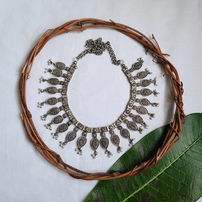 Patta Choker Necklace With Pearls