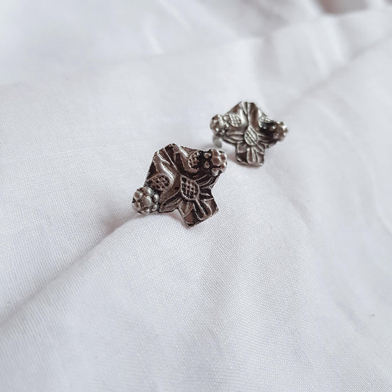 White Peacock Earcuffs image 0