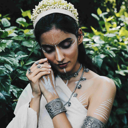 Daisy Necklace image 2