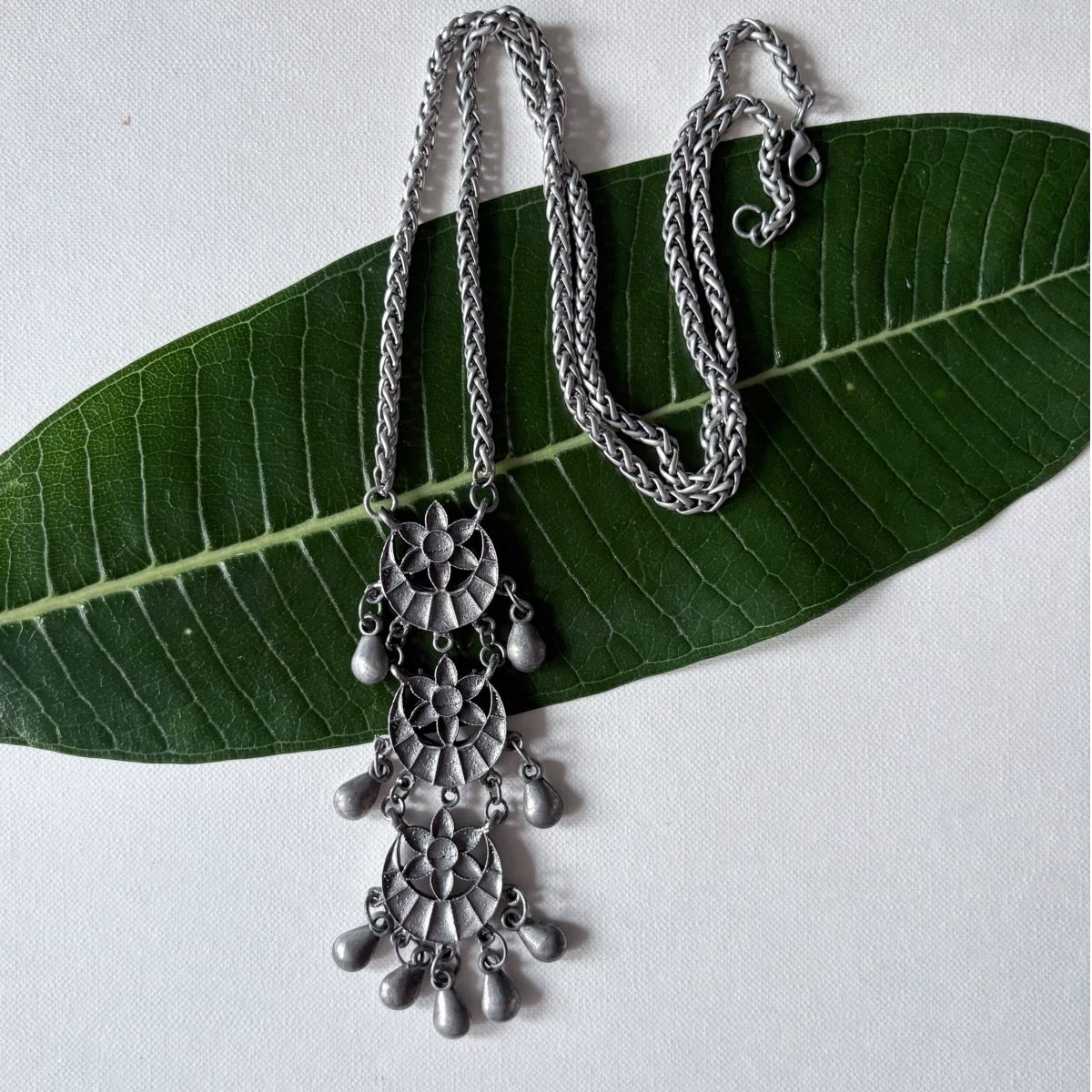 Chandrapushpa Pendant Necklace