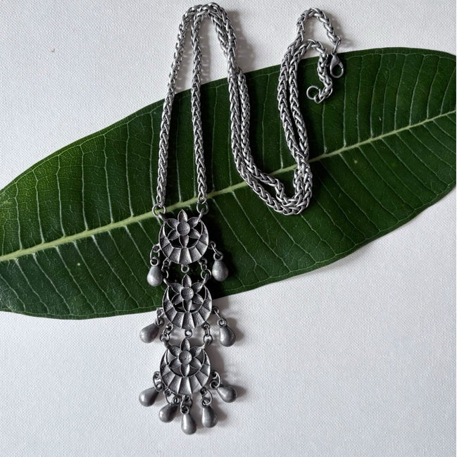 Chandrapushpa Pendant Necklace