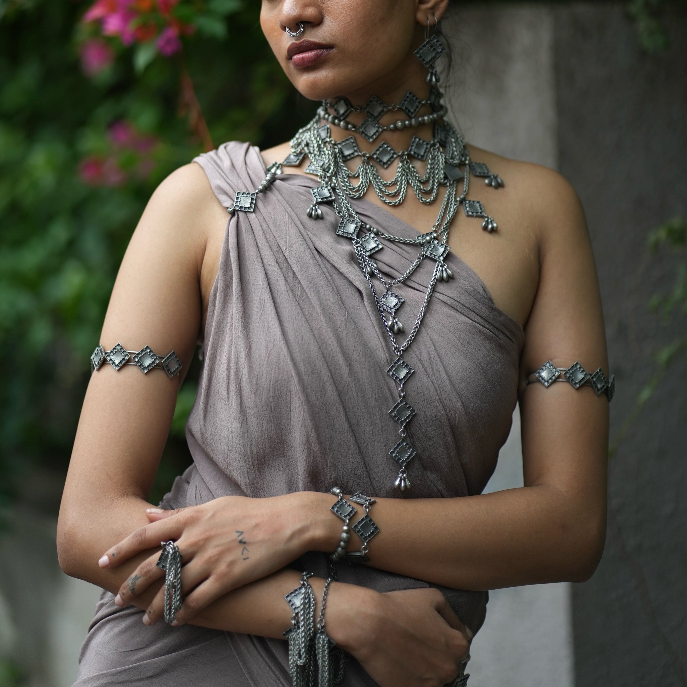 Maniratna Ball Choker Necklace