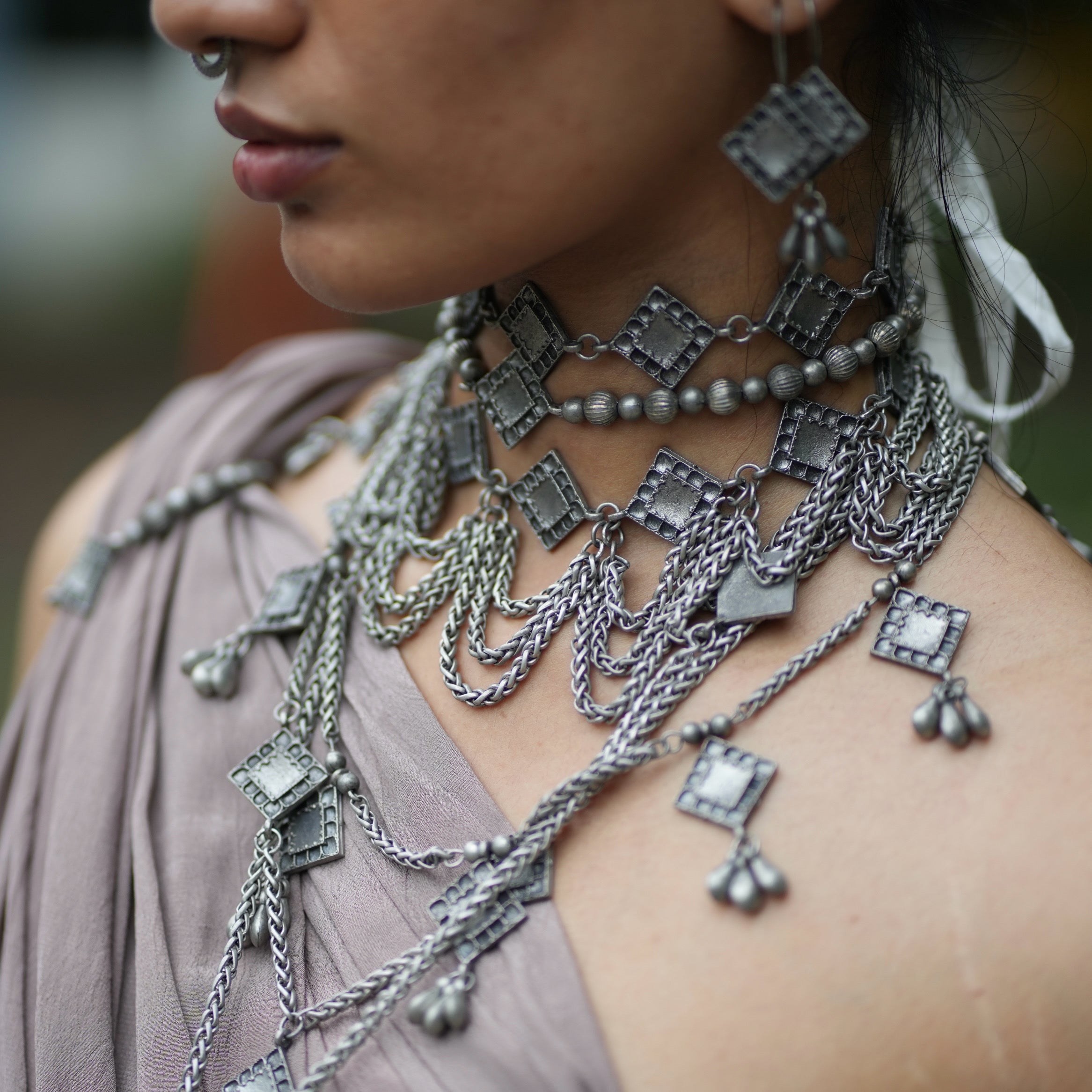 Maniratna Ball Choker Necklace