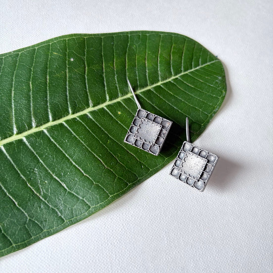 Maniratna Hoop Earrings