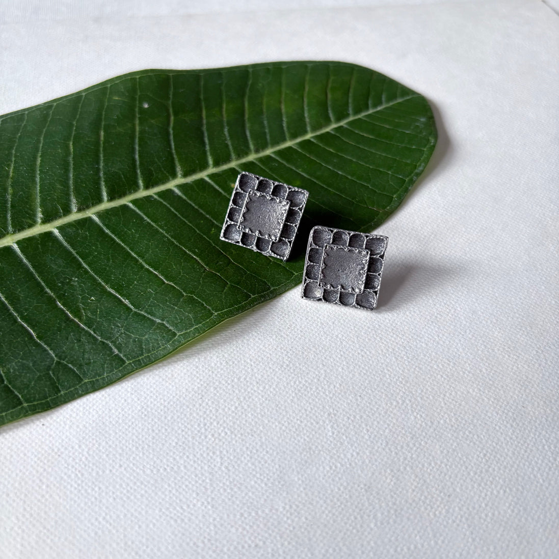 Maniratna Stud Earrings