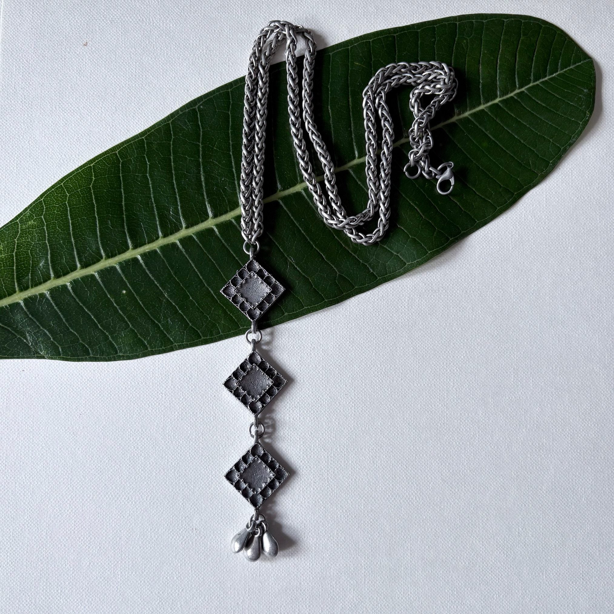 Maniratna Pendant Necklace