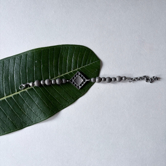 Maniratna Ball Bracelet