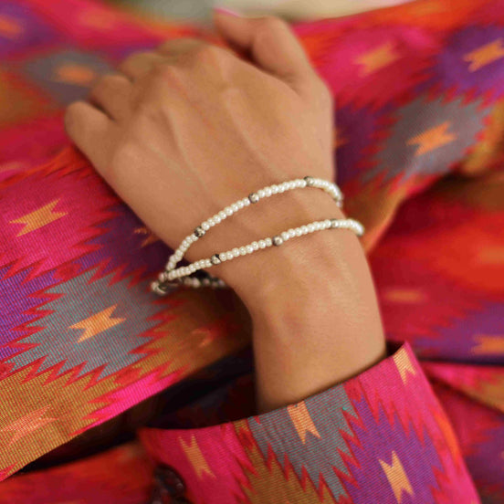 Glass Pearl Bracelet