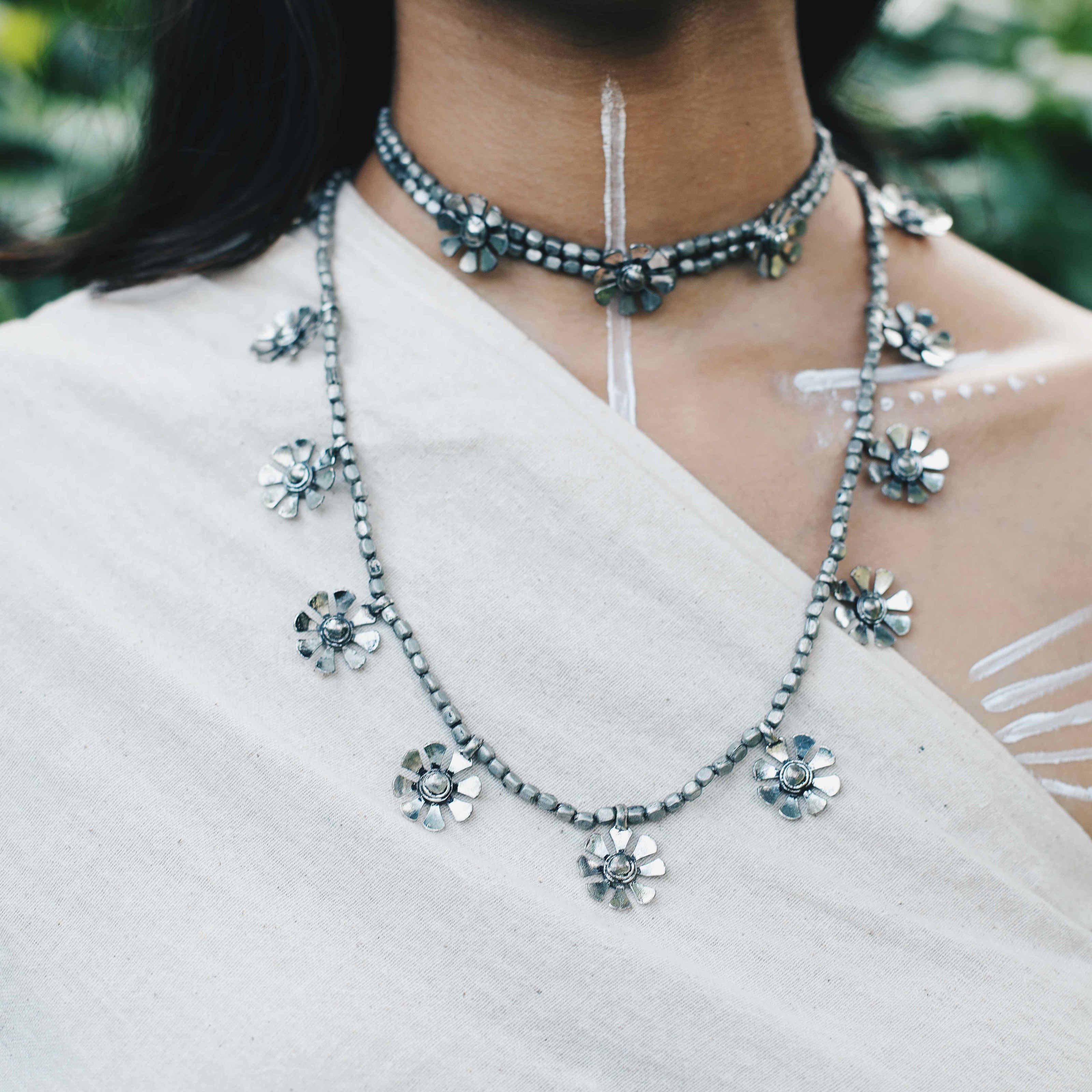 Daisy Necklace image 1