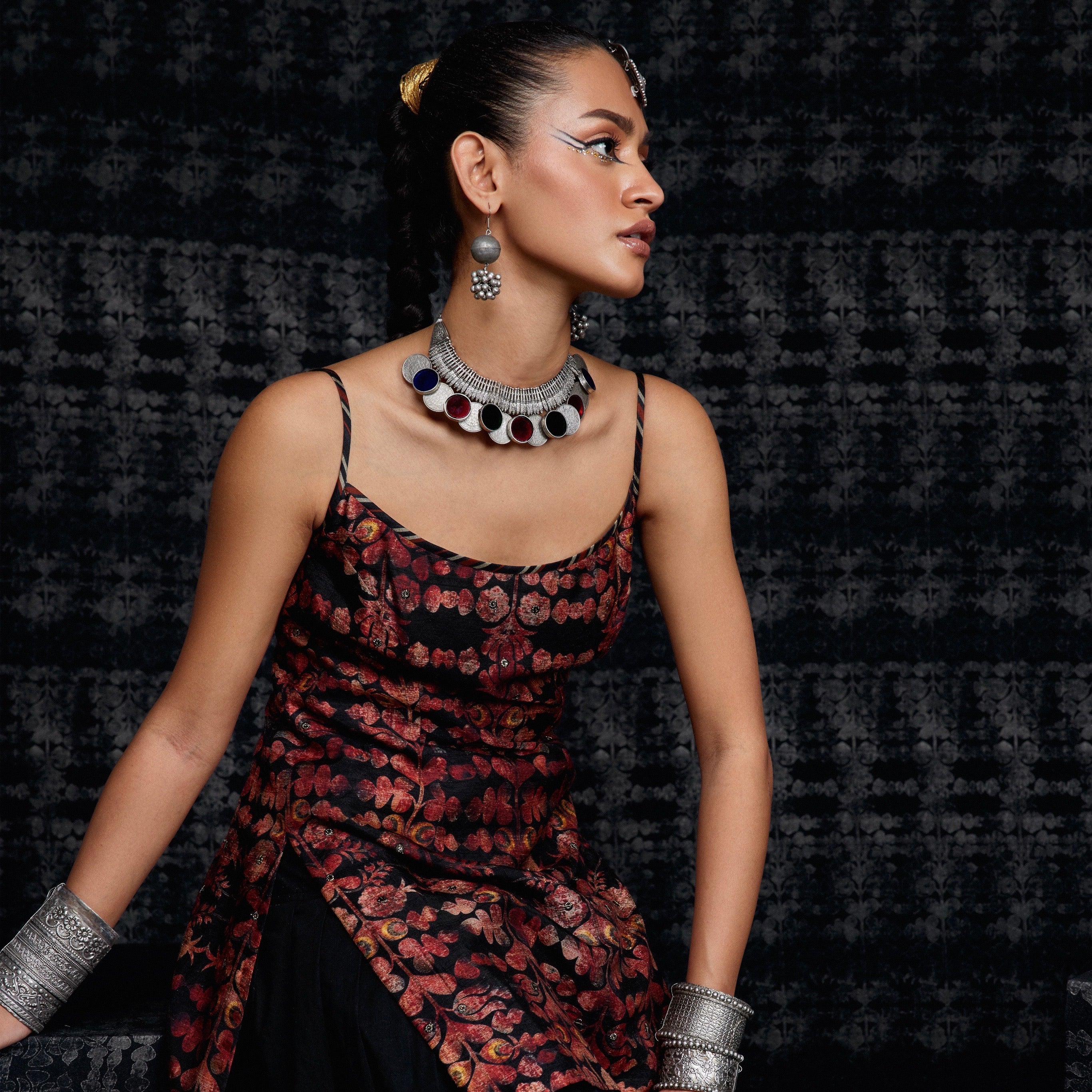 Paisa Glass Choker
