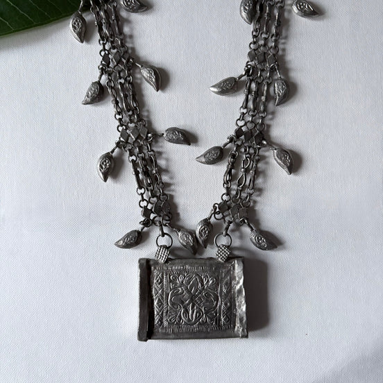 Vintage Charm Pendant Necklace