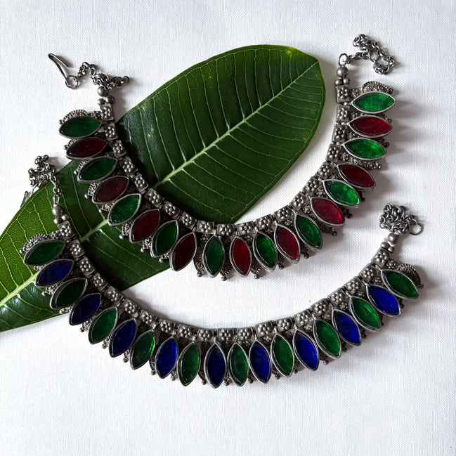 Patta Glasswork Choker