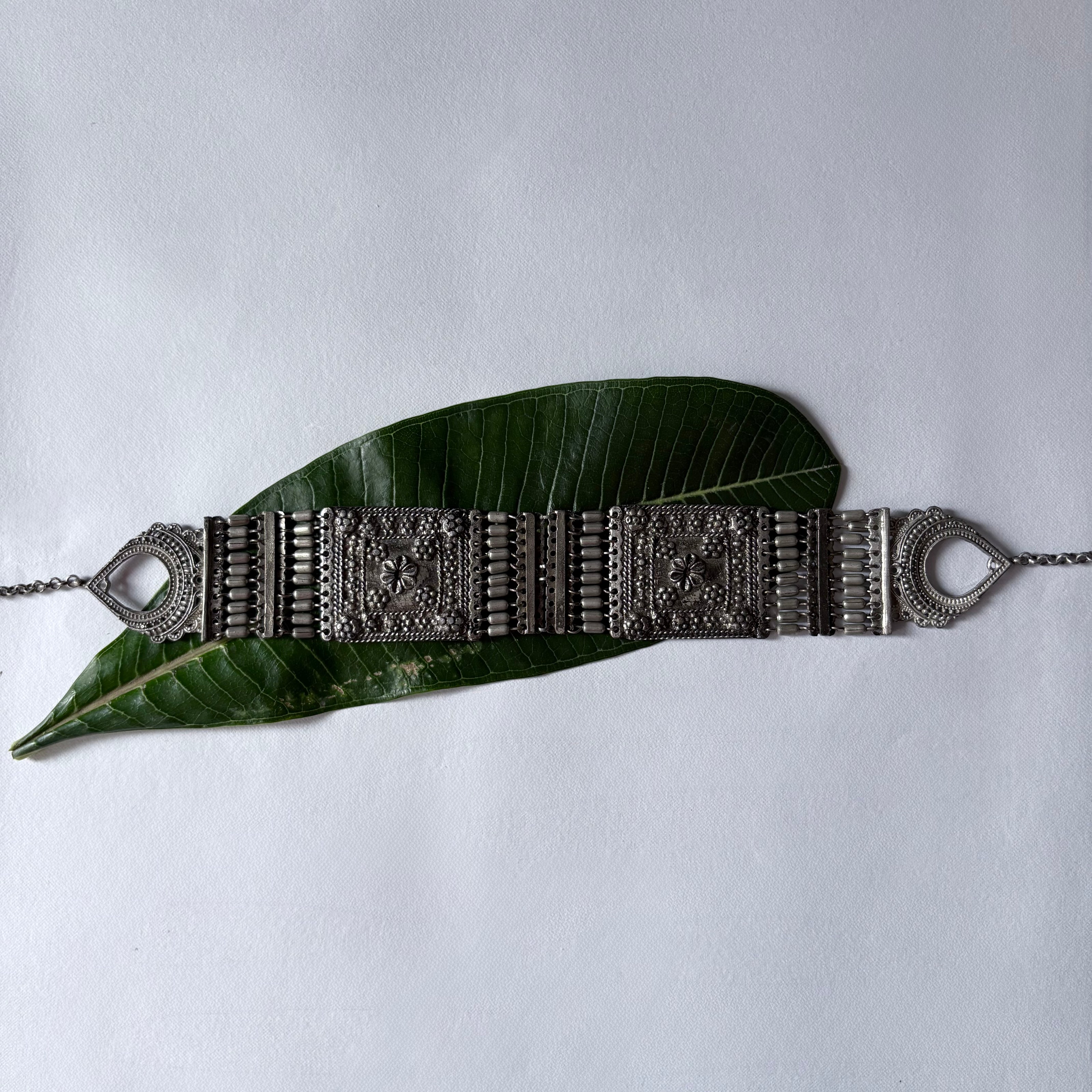 Choras Rajawadi Choker