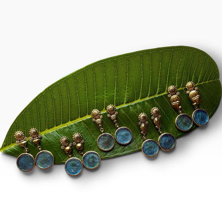 Neela Gol Earrings
