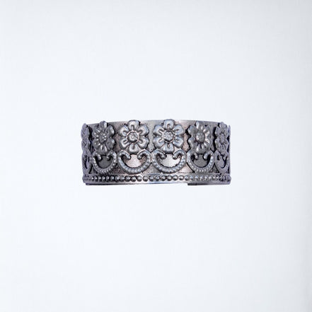 Simple Floral Kada image 0