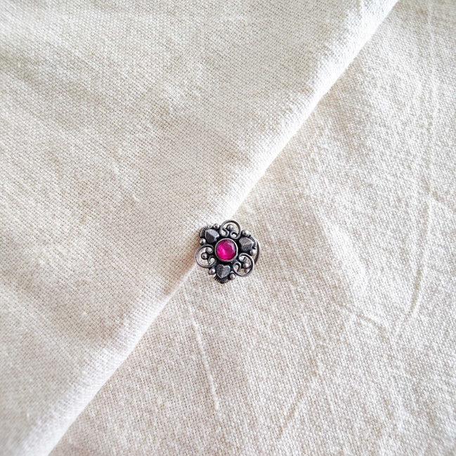 Wired Nose Pin image 0