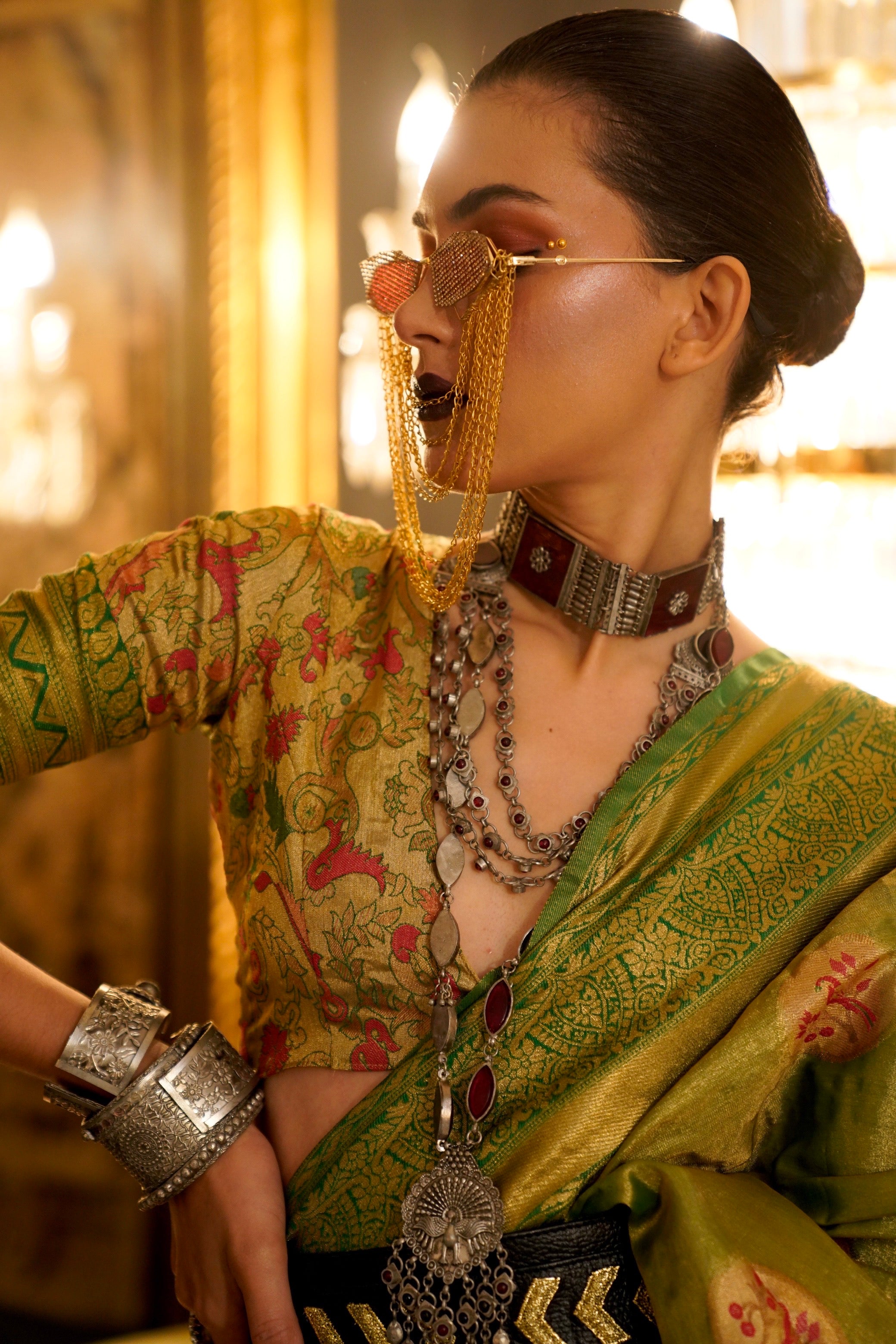 Choras Rajawadi Choker
