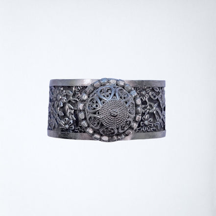 Embossed Kada image 1