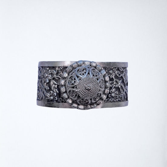 Embossed Kada image 1