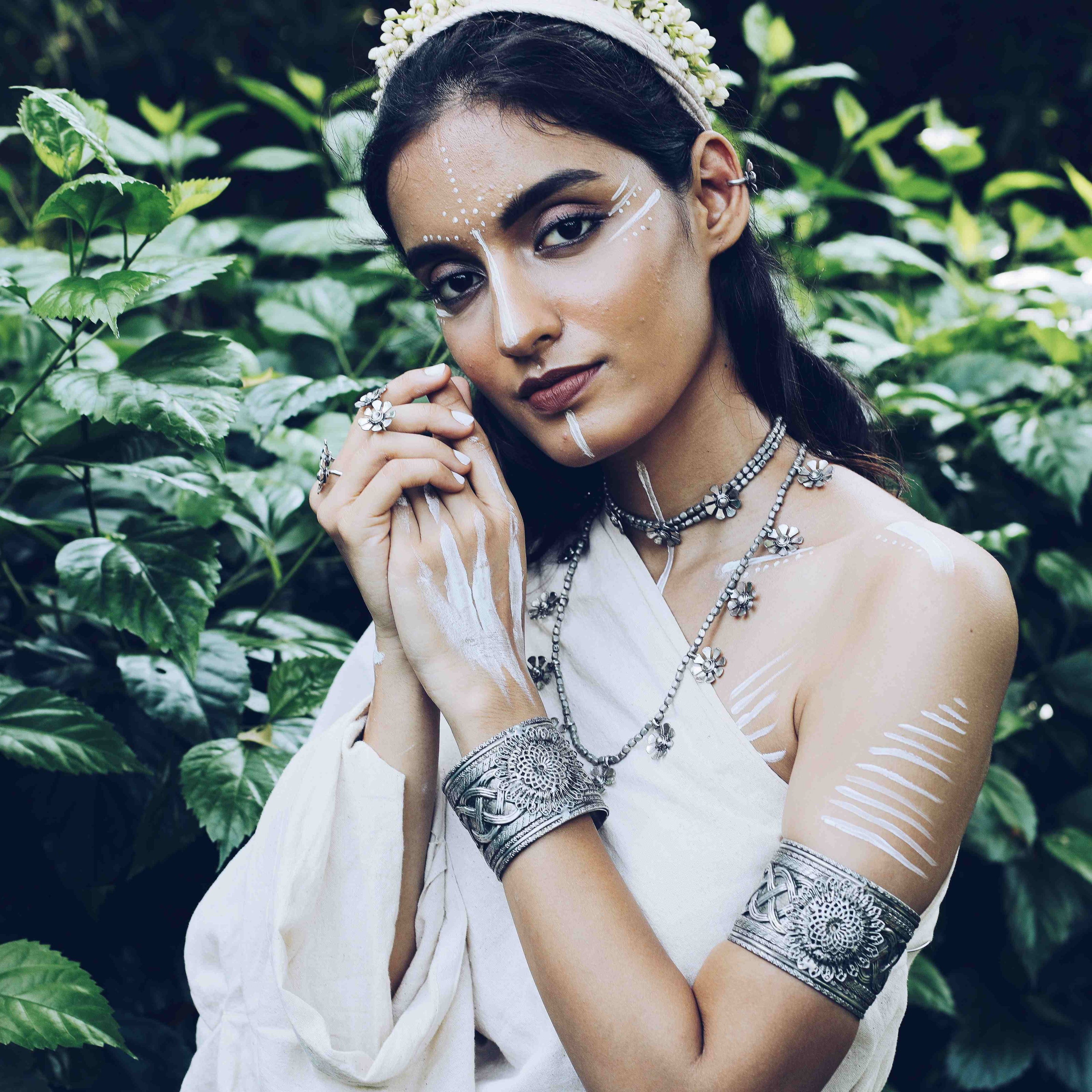 Daisy Necklace image 3