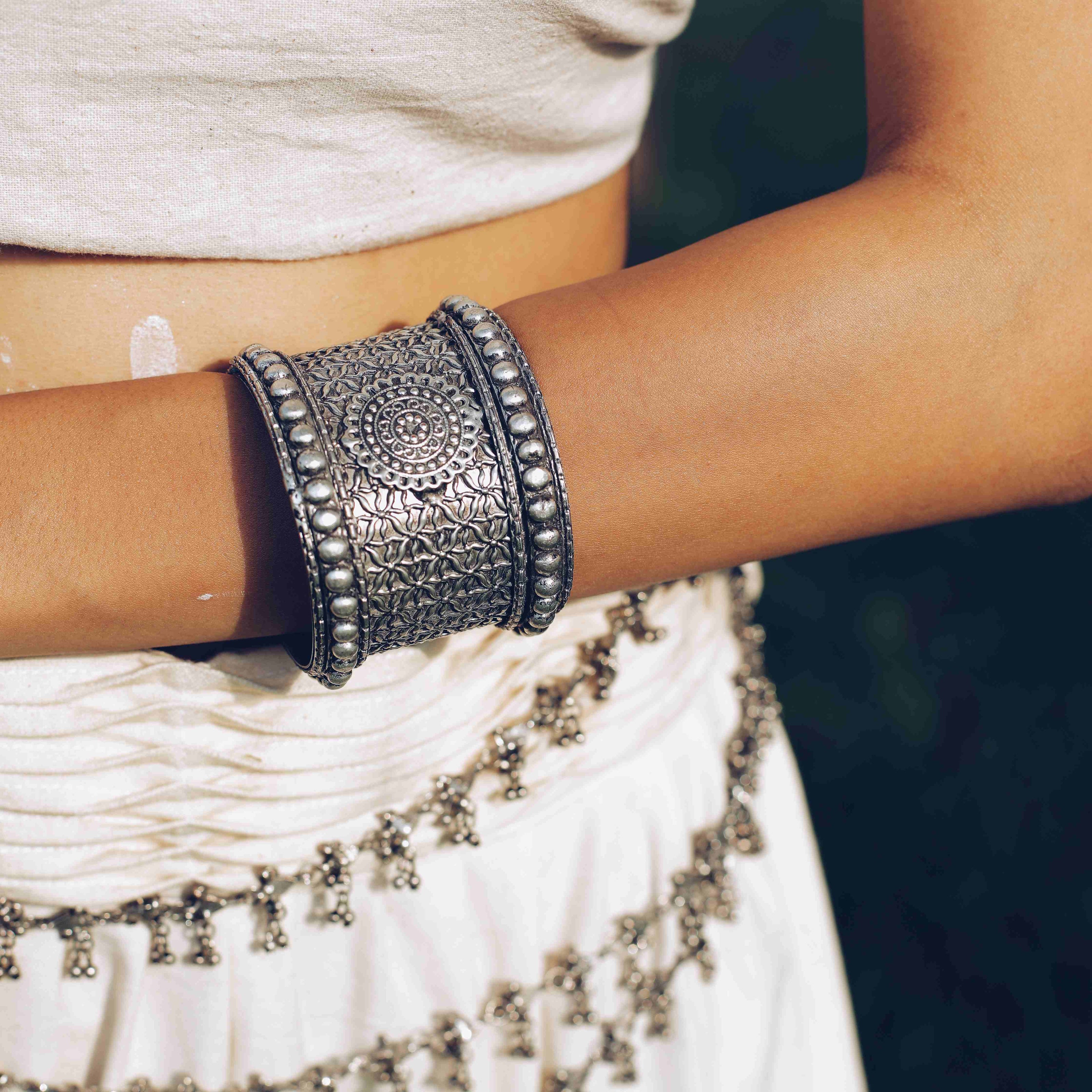 Carved Flower Kada image 2