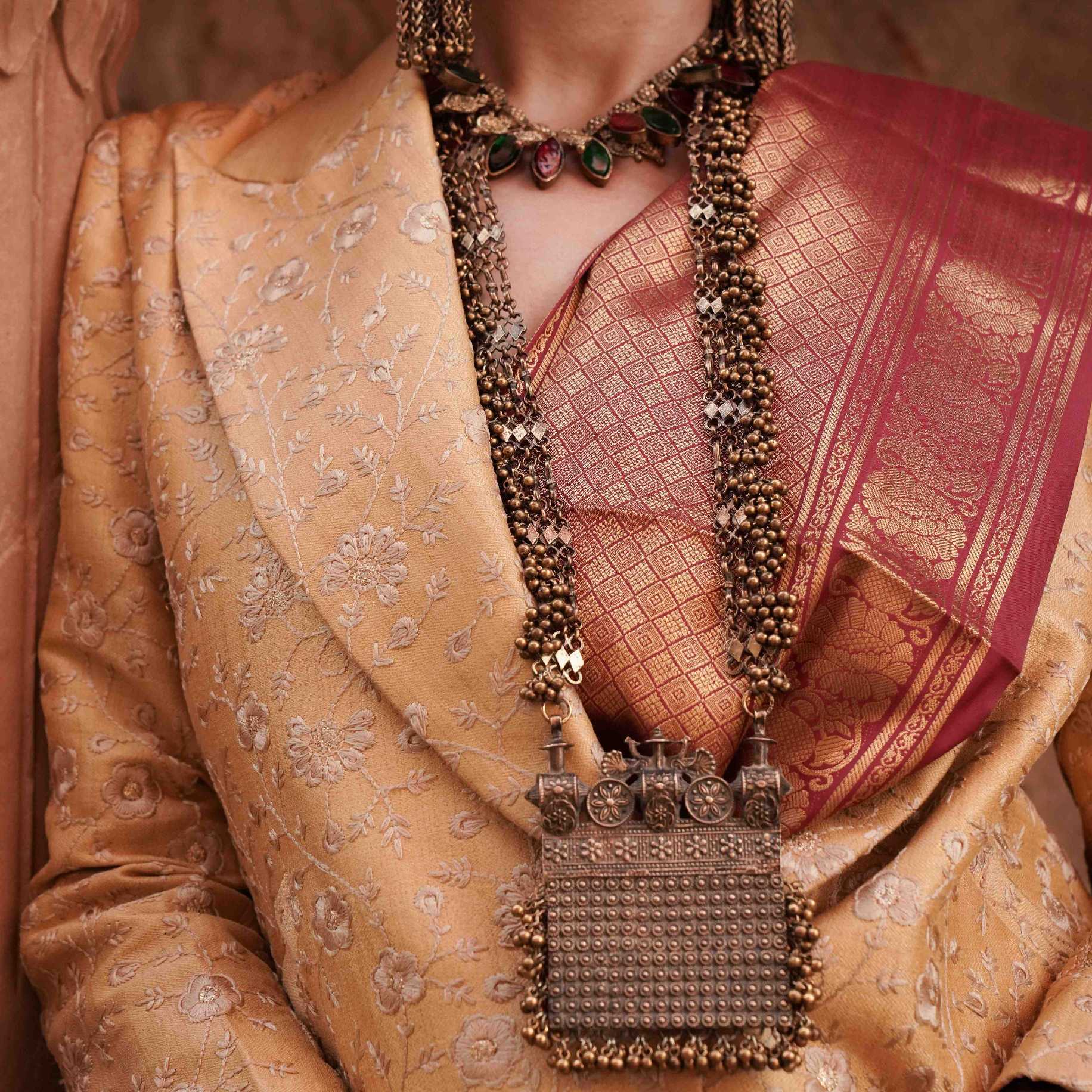 Morni Pendant Necklace