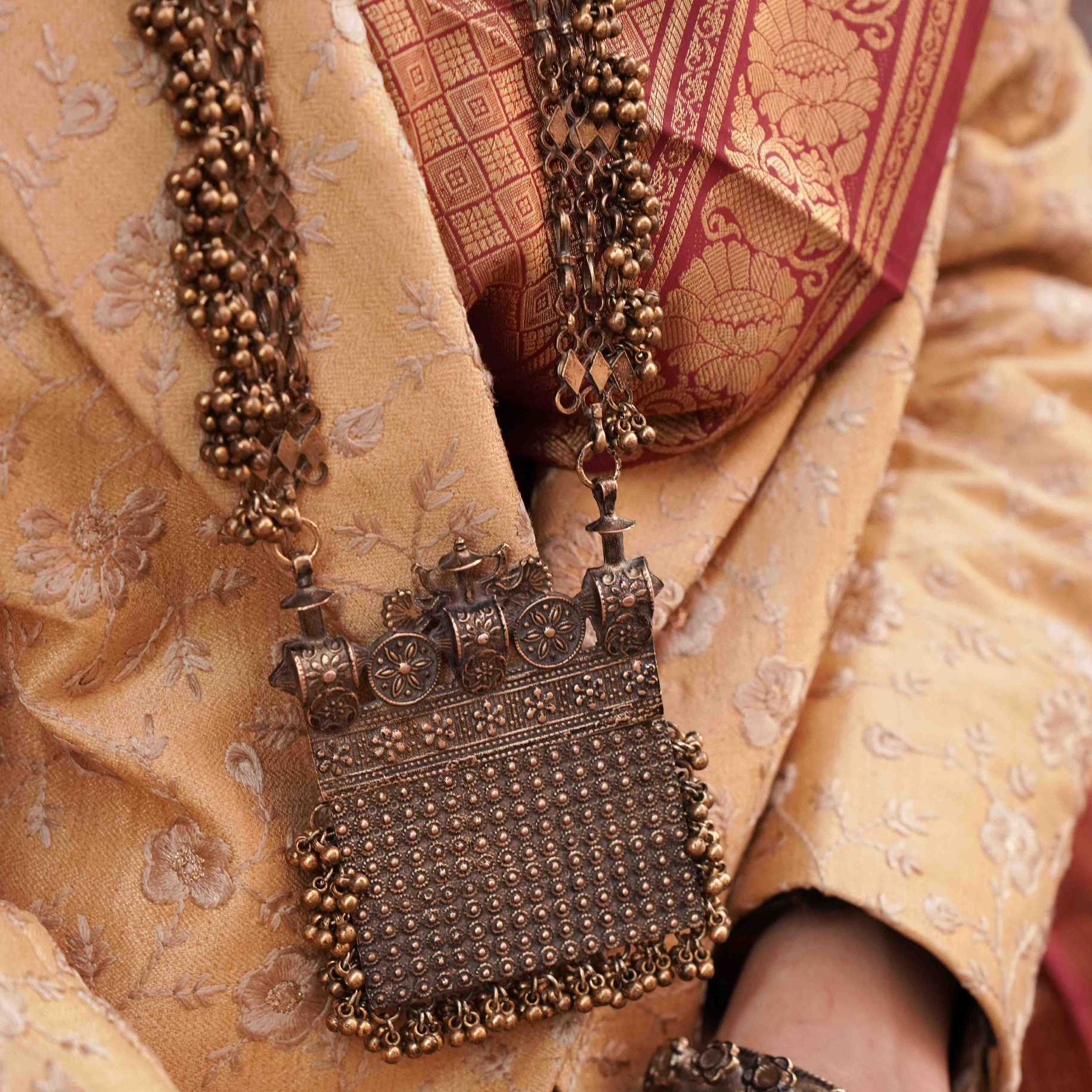 Morni Pendant Necklace